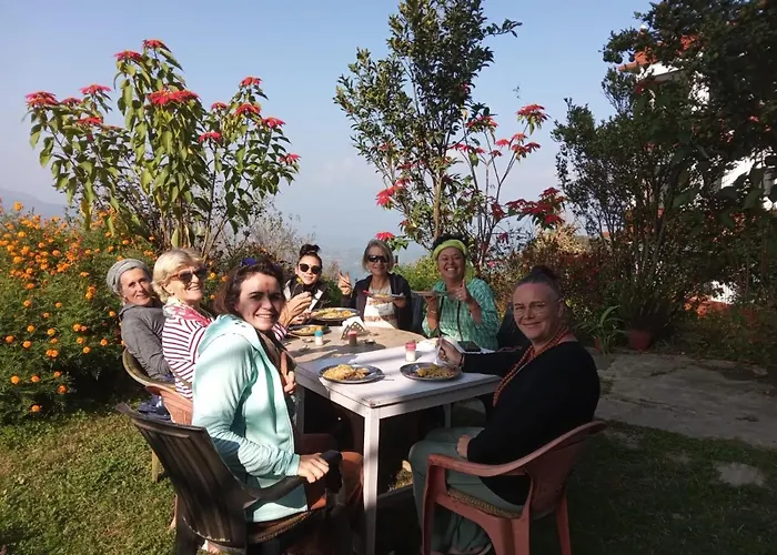 Tashidelek Guest Lodge & House
